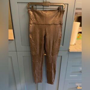 Spanx Women’s L Large Black Faux Leather Leggings Ribbed Detail